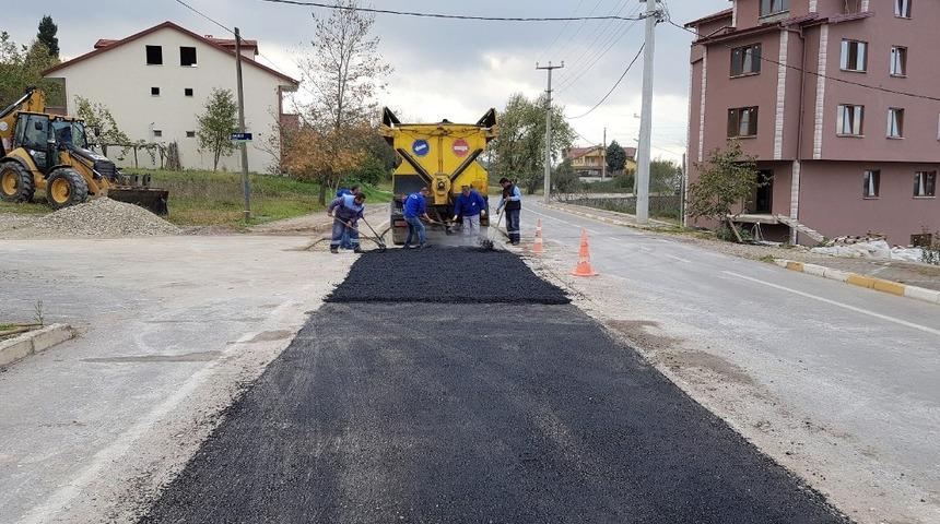 K&ouml;rfez&rsquo;de yollar yenileniyor