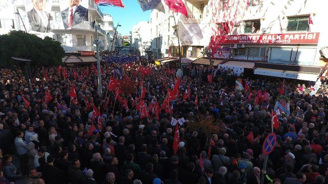 Sözen, Belediye Başkan adaylığını halk buluşması ile açıkladı