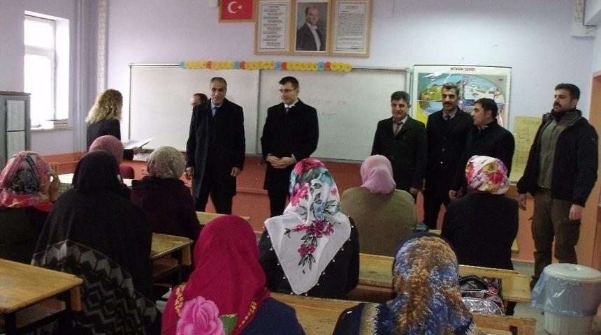 Saray’da ‘Okuma-Yazma’ kursu