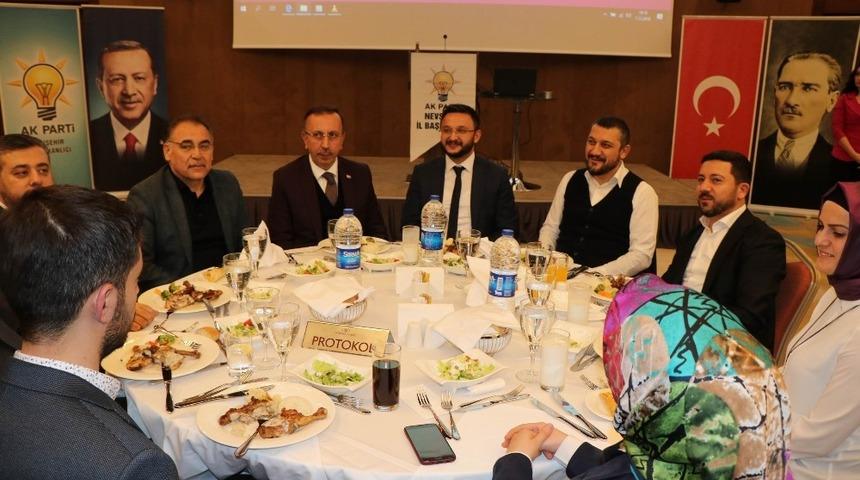 Nevşehir&rsquo;de AK Parti aday adayları istişare toplantısında bir araya geldi