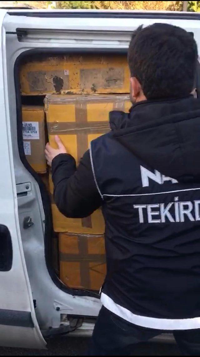 Çorlu'da durdurulan araçta kaçak 'cep telefonu' ile 'elektronik sigara' ele geçirildi