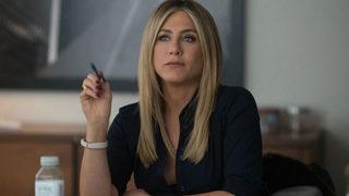 Jennifer Aniston, dergi için iç çamaşırsız poz verdi!