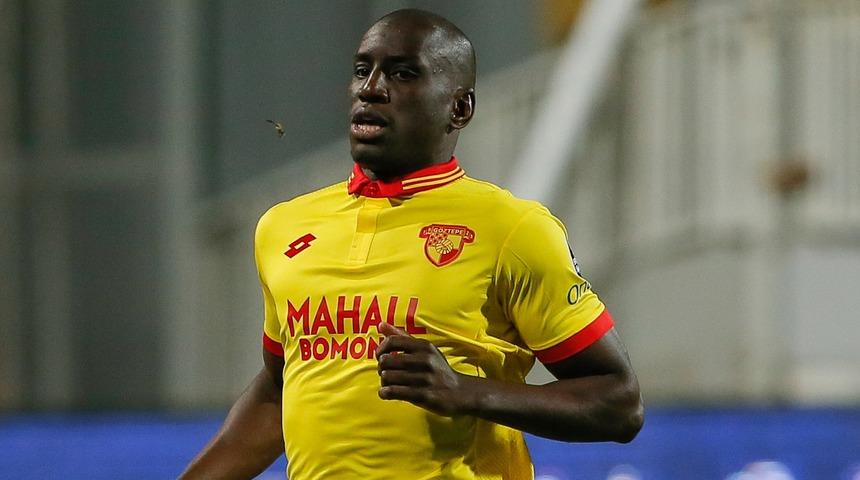 Galatasaray, Demba Ba i&ccedil;in d&uuml;ğmeye bastı