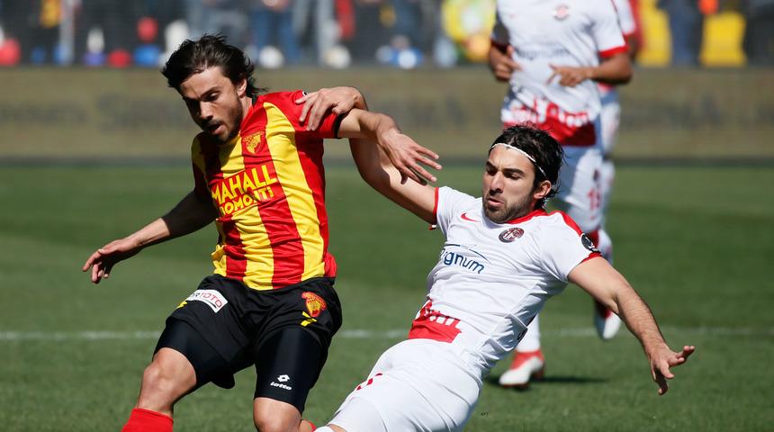 G&ouml;ztepe, Halil Akbunar'ın s&ouml;zleşmesini uzattı