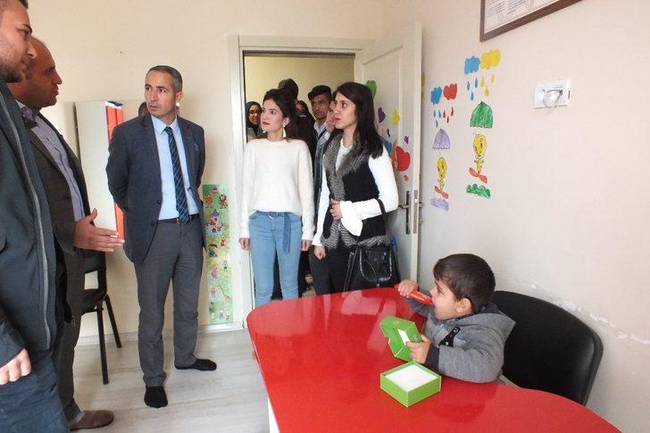 Lise öğrencilerinden engellilere moral ziyareti G4