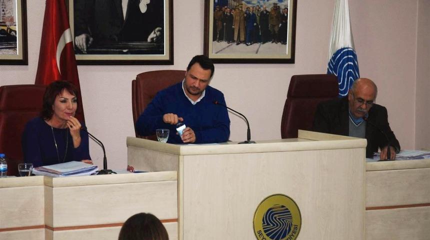 Seyhan Belediye Meclisi Aralık ayı &ccedil;alışmalarını sakin bir şekilde tamamladı