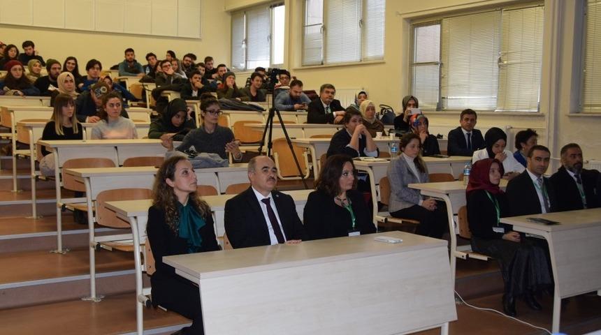 G&ouml;&ccedil; ve M&uuml;lteci sorununda başarılı y&ouml;netsel modeller tartışıldı