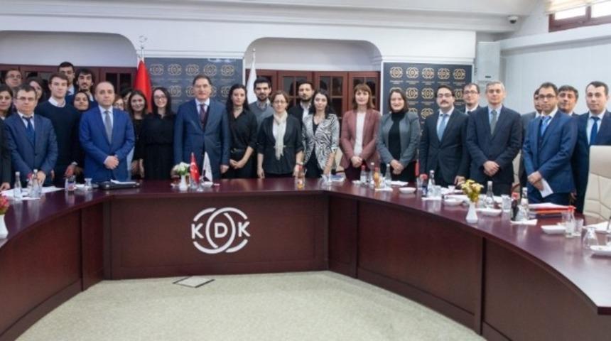 &Uuml;niversiteli gen&ccedil;ler, KDK&rsquo;nın M&uuml;zakere Toplantısına katıldı