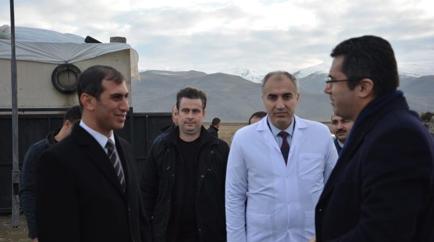 Vali Memiş Aziziye ve Aşkale’de besi çiftliklerini gezdi