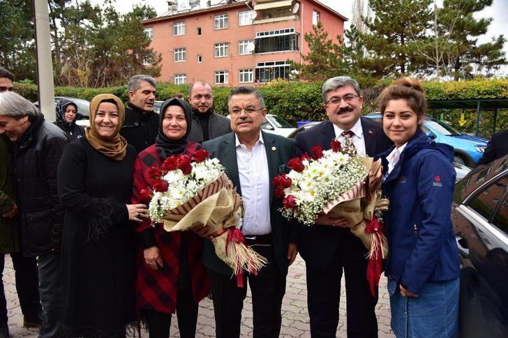 Başkan Can’a miting havasına coşkulu karşılama G1