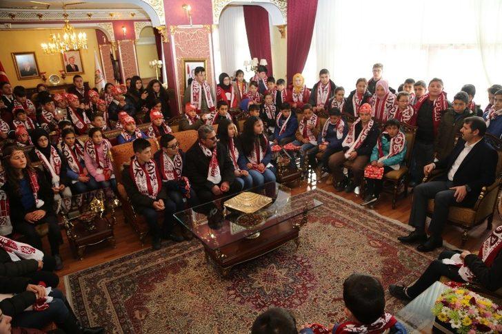 ’Minik Yiğidolar Takımına Sahip Çıkıyor’ projesi G2