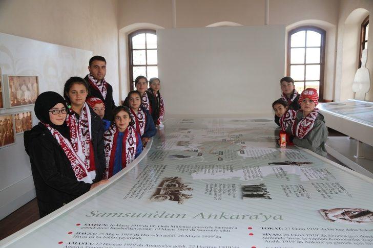 ’Minik Yiğidolar Takımına Sahip Çıkıyor’ projesi G4