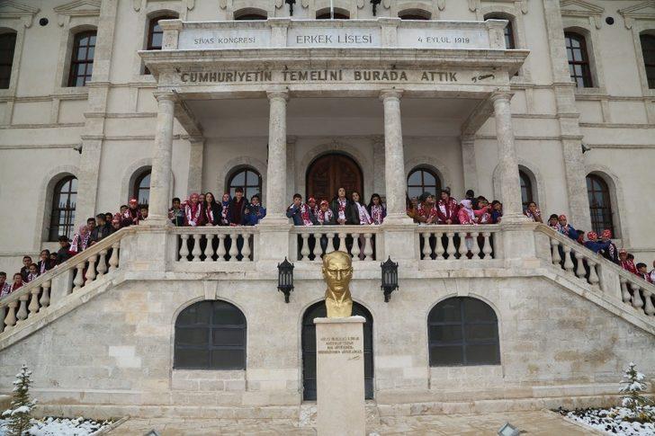 ’Minik Yiğidolar Takımına Sahip Çıkıyor’ projesi G5