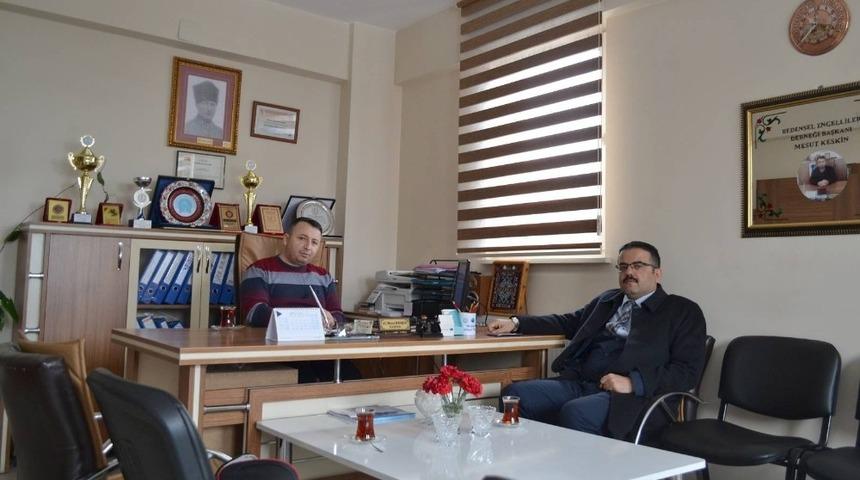 M&uuml;d&uuml;r Kızılkaya&rsquo;dan Başkan Keskin&rsquo;e ziyaret