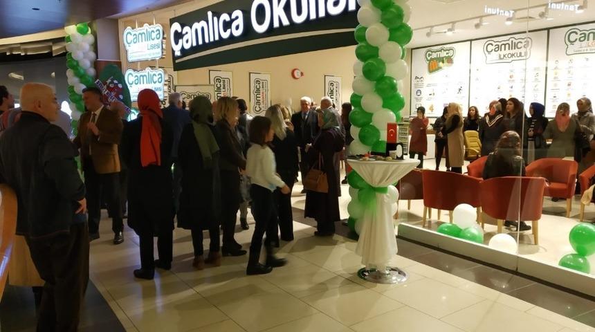 &Ccedil;amlıca Kolej Fen Lisesi tanıtım ofisi AVM&rsquo;de a&ccedil;ıldı
