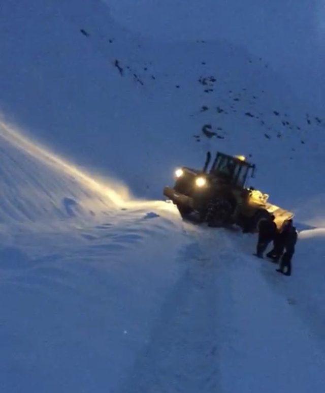 Yüksekova’da hasta kurtarma operasyonu