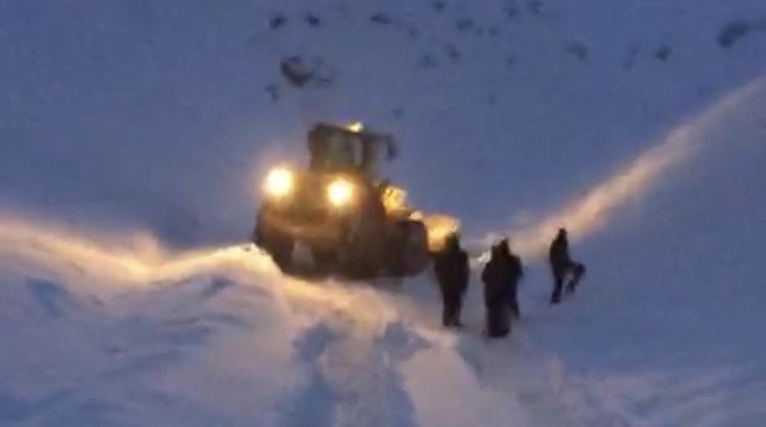 Y&uuml;ksekova&rsquo;da hasta kurtarma operasyonu