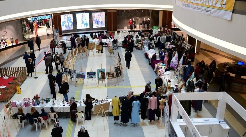 Anadolu k&uuml;lt&uuml;r&uuml;n&uuml;n eşsiz g&uuml;zellikleri &lsquo;H&uuml;nerli eller&rsquo; sergisinde &ouml;n plana &ccedil;ıktı