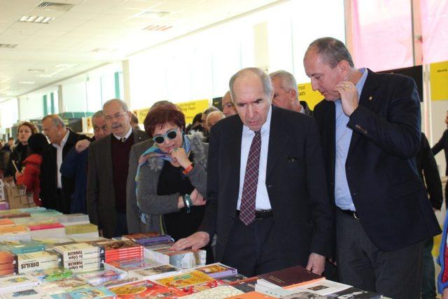 Biga Belediyesi Kitap Fuarı açıldı