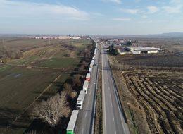 Kapıkule'de 12 kilometre TIR kuyruğu