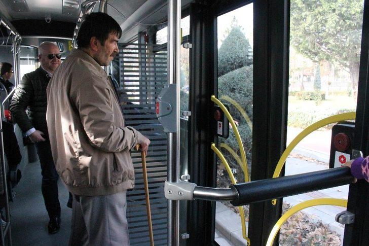 Konya’da görme engelliler otobüslerde inecekleri durakları duyacak G4