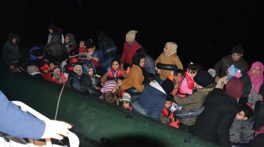 Kuşadası K&ouml;rfezi&rsquo;nde 39&rsquo;u &ccedil;ocuk 60 ka&ccedil;ak g&ouml;&ccedil;men yakalandı