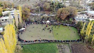 Irak sınırındaki düğün halayı, drone ile görüntülenebildi