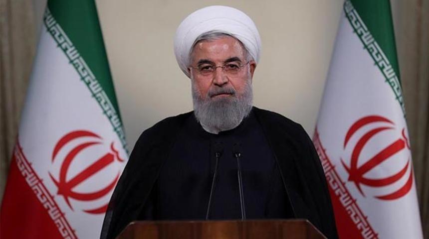 Ruhani&rsquo;den Cumhurbaşkanı Erdoğan&rsquo;a &ouml;vg&uuml;