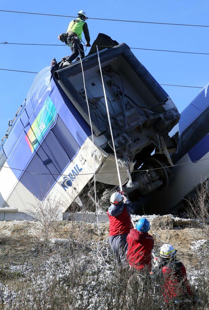 Güney Kore’de yüksek hızlı tren raydan çıktı!  G5