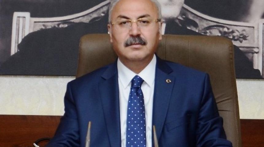 Vali K&ouml;şger; &ldquo;İnsanlığın g&ouml;z&uuml; &ouml;n&uuml;nde her t&uuml;rl&uuml; insan hakkı ihlali yaşanmaktadır&rdquo;