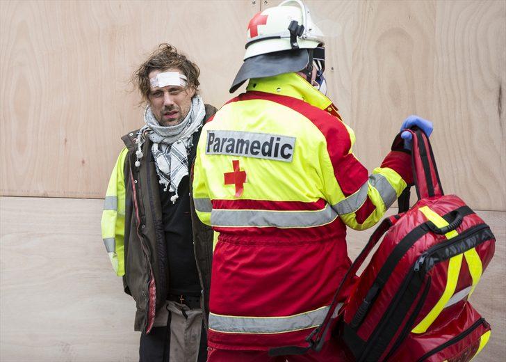 Paris gösterilerinde şiddet ara sokaklara sıçradı G3