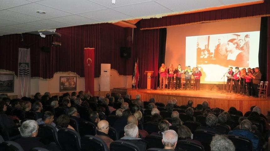 Fo&ccedil;a&rsquo;da m&uuml;zikli şiir dinletisi