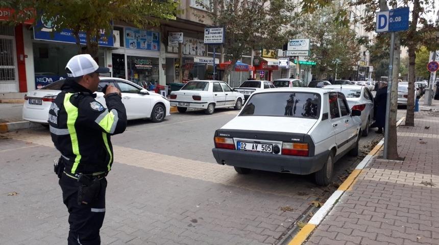 Hatalı ara&ccedil; parklarına g&ouml;z a&ccedil;tırılmıyor