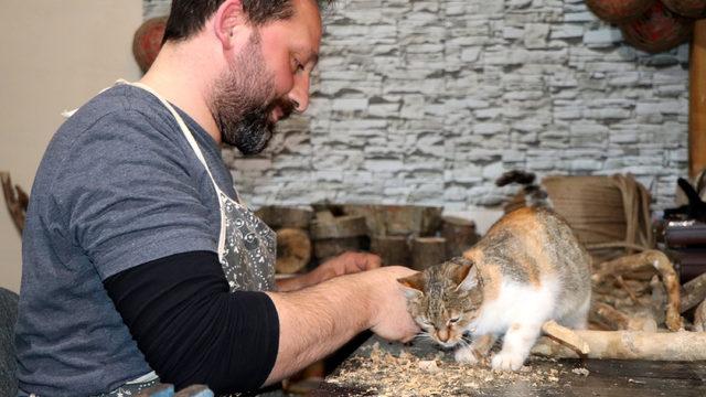 Ağaç köklerinden yaptığı aydınlatma ürünleri ilgi görüyor