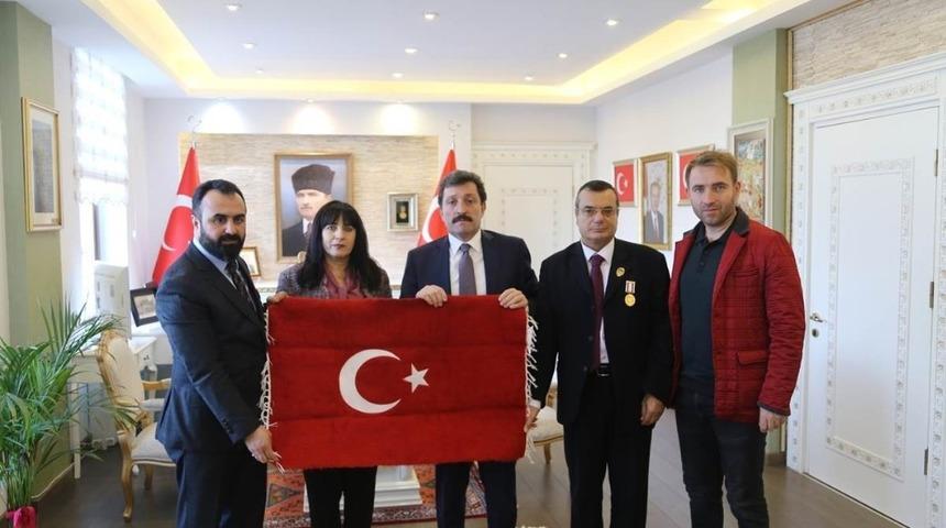 T&uuml;rkiye Gaziler ve Şehit Aileleri Vakfı Genel Başkanı  Aylar &Ccedil;anakkale&rsquo;de