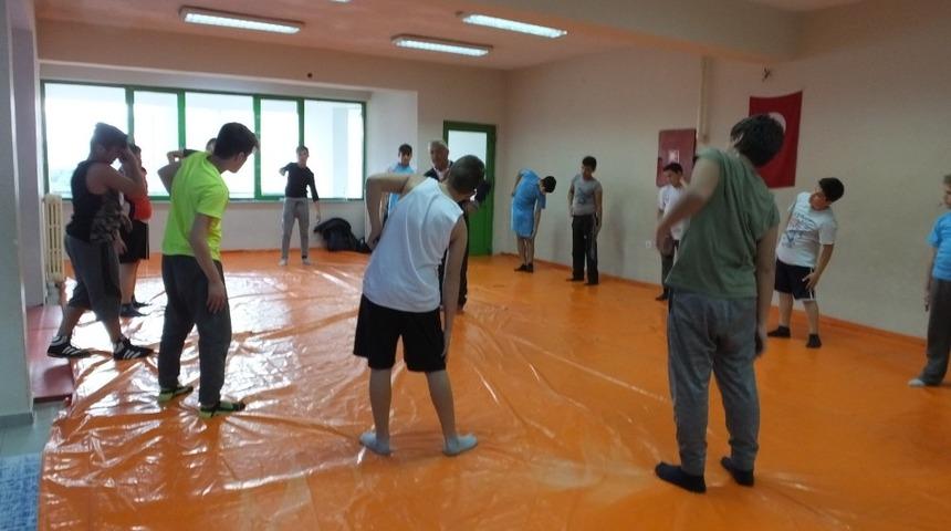 Burhaniyeli &ccedil;ocuklar g&uuml;reşmeyi sevdi