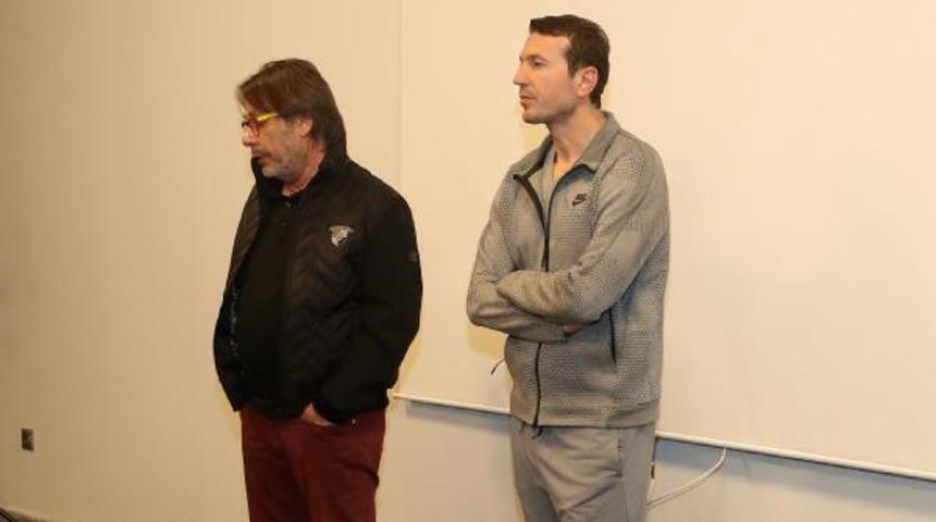 Bayram Bektaş'la yollarını ayıran Göztepe'nin yeni hocası Kemal Özdeş oldu