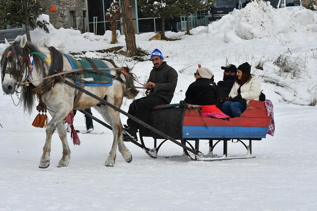  Cıbıltepe kayakseverlerin akınına uğradı