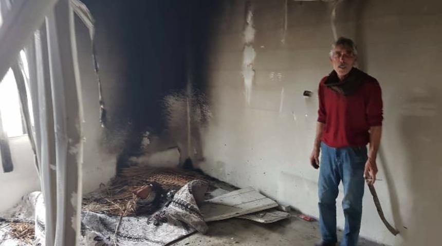 Erzin&rsquo;de ev yangını