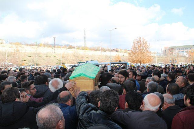 Elazığ'da doçentin ölümünde tıp öğrencisi ve pratisyen doktor sevgilisi tutuklandı