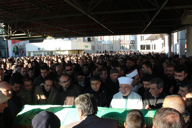 Elazığ'da doçentin ölümünde tıp öğrencisi ve pratisyen doktor sevgilisi tutuklandı (2)