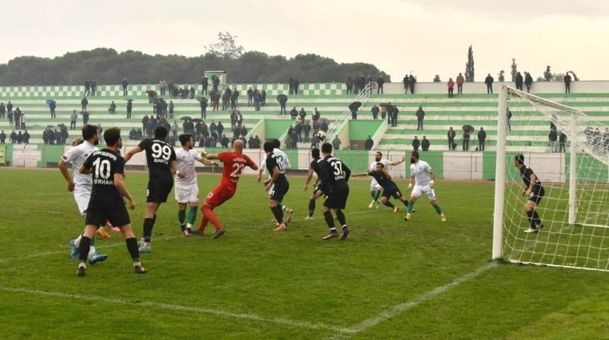 Salihli Belediyespor: 1 - Yıldırım Belediyespor: 3