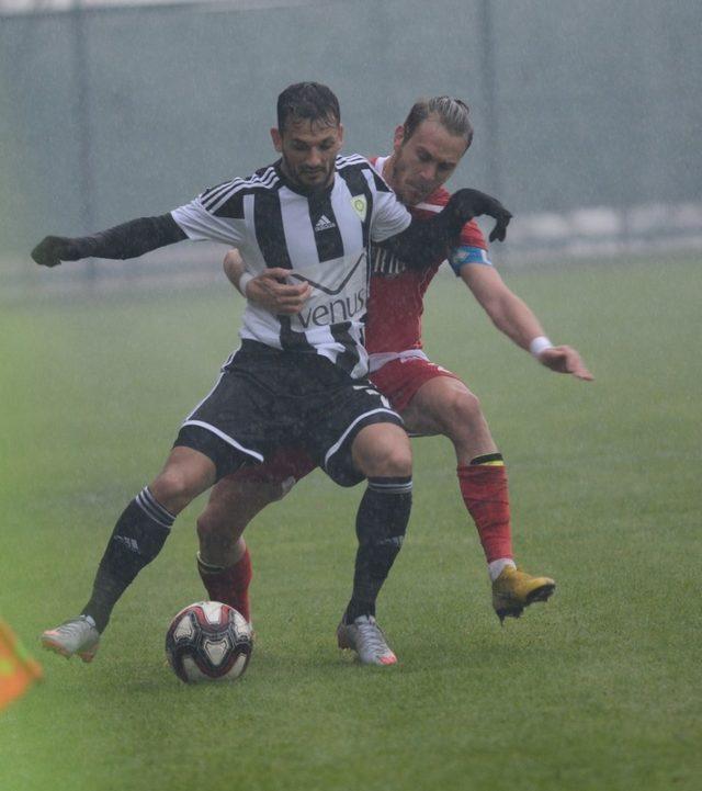 Manisa BBSK:4 - Kahramanmaraşspor : 0