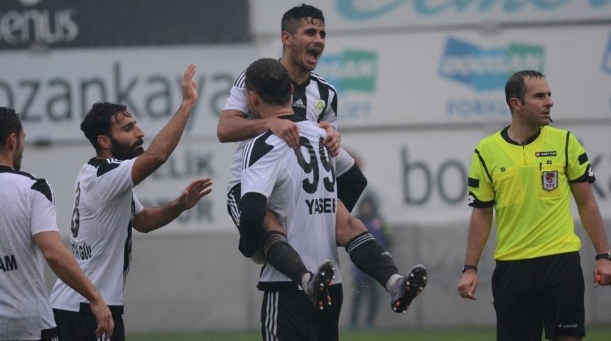 Manisa BBSK:4 - Kahramanmaraşspor : 0