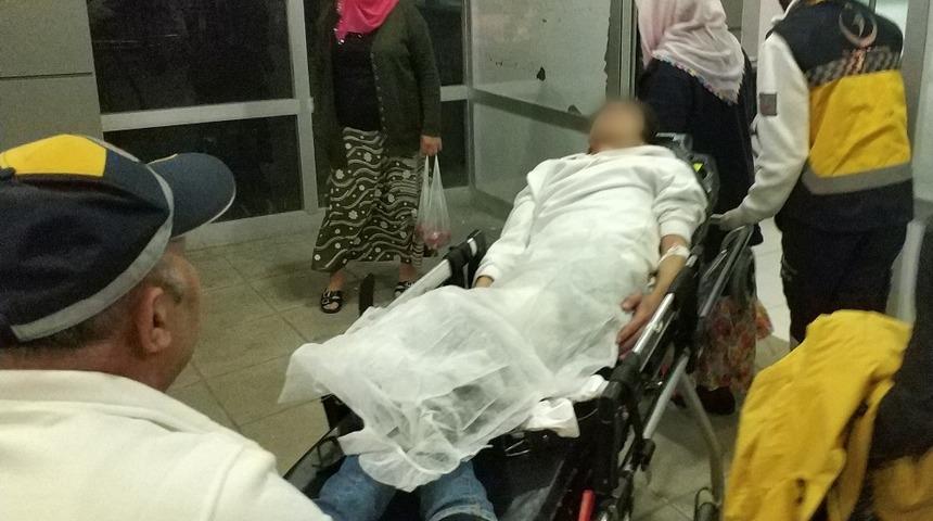 17 yaşındaki genç bıçaklı saldırıda yaralandı