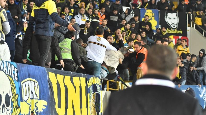 Akhisarspor - Fenerbahçe maçı öncesi bir Fenerbahçe taraftarı yaralandı