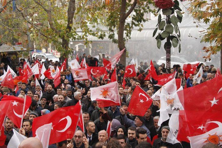 AK Parti’nin Isparta adayı Başdeğirmen’e kalabalık karşılama G3