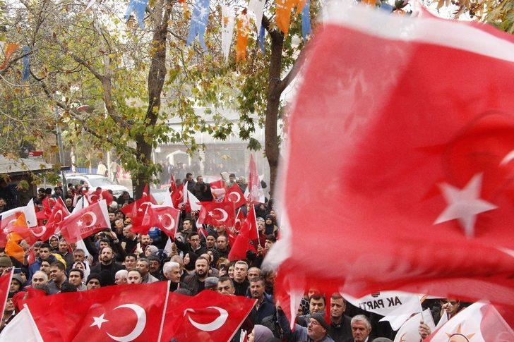 AK Parti’nin Isparta adayı Başdeğirmen’e kalabalık karşılama G5