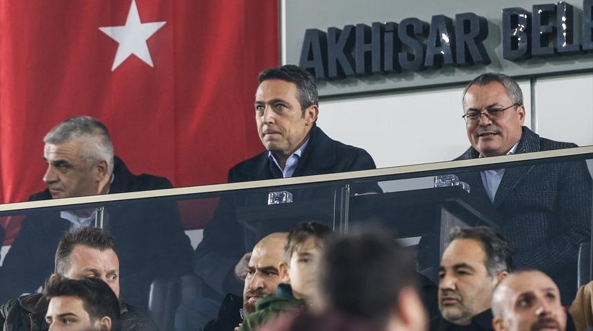 Ali Ko&ccedil;, Akhisar mağlubiyeti sonrası futbolcuların İstanbul'a otob&uuml;sle gitmesine karar verdi