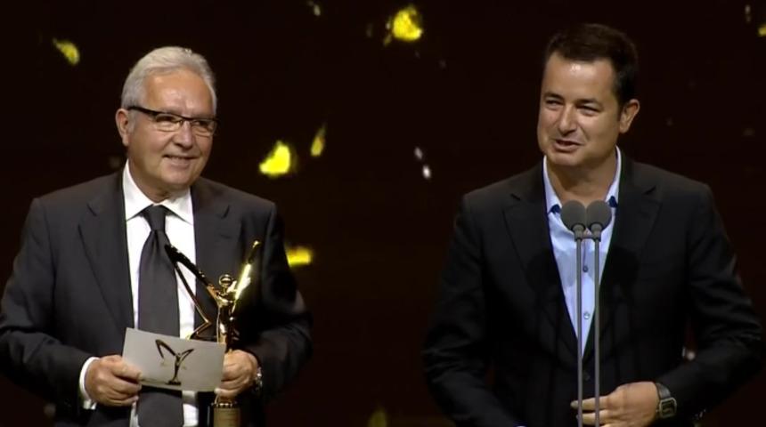 Altın Kelebek'te Acun Ilıcalı'nın herkesi g&uuml;ld&uuml;ren İlker Yasin anısı!